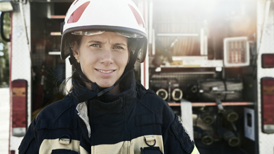 Kvinnlig brandman